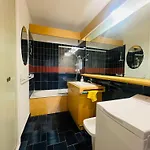Apartmán - T3 Spacieux Avec Parking A 30m De La - Fr-1-309-242 *